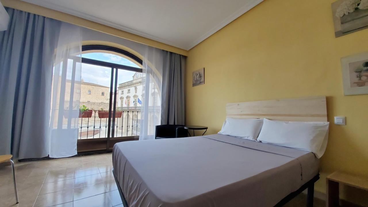 Hostal Martes Caceres Plaza Mayor - Tercer Piso Sin Ascensor Bagian luar foto
