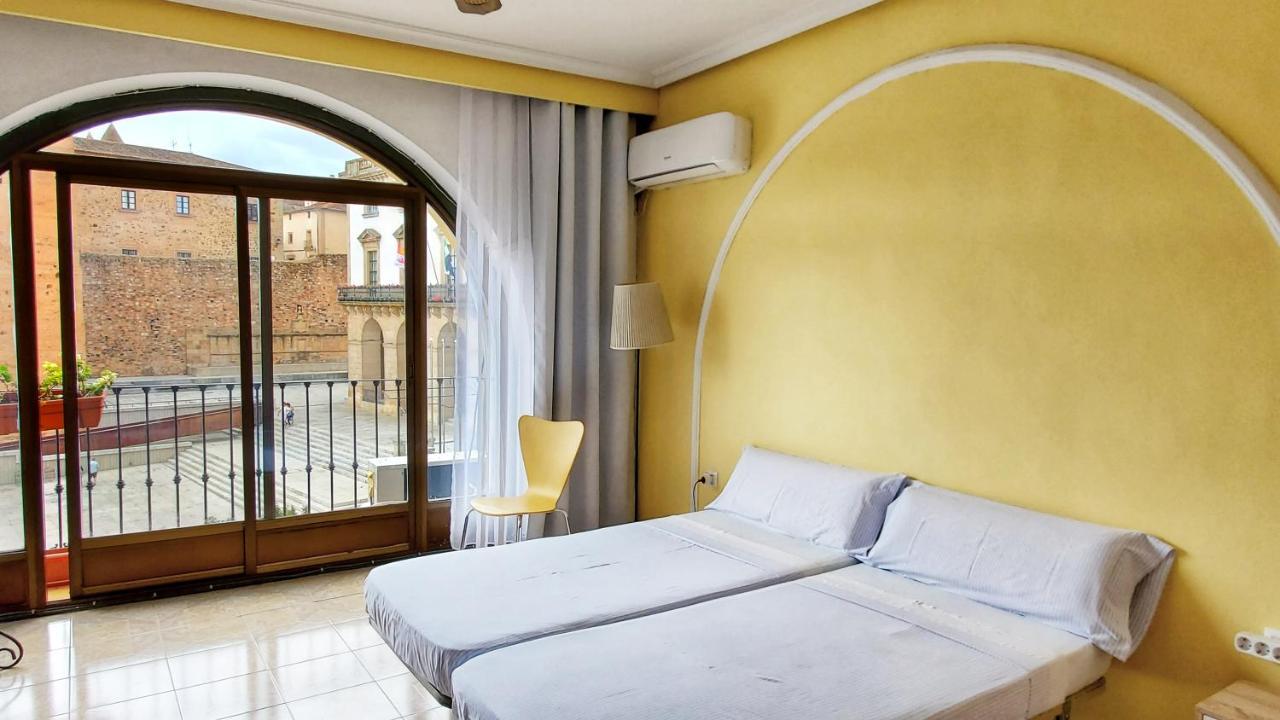 Hostal Martes Caceres Plaza Mayor - Tercer Piso Sin Ascensor Bagian luar foto